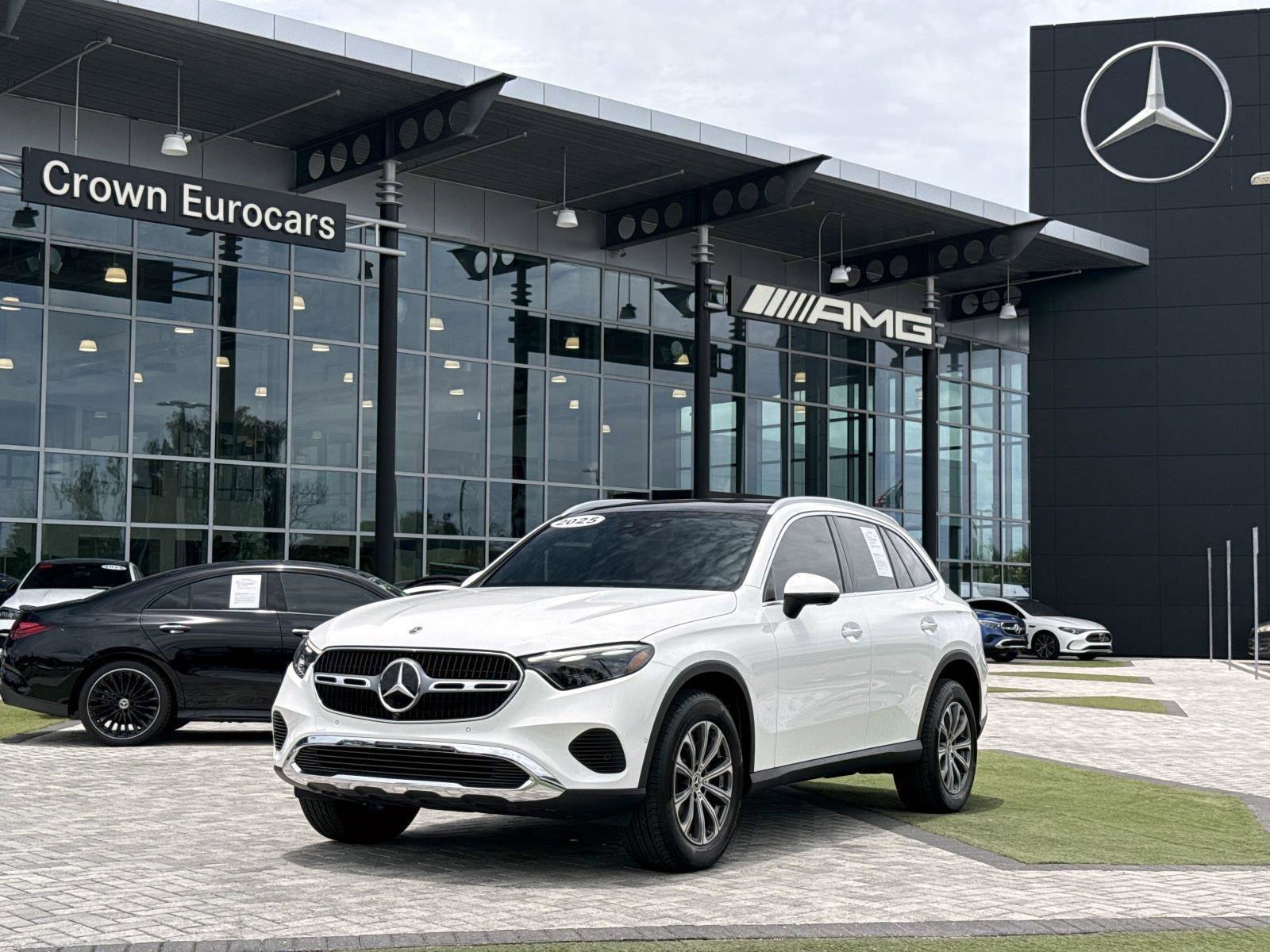 Used 2025 Mercedes-Benz GLC 300 4MATIC image 1