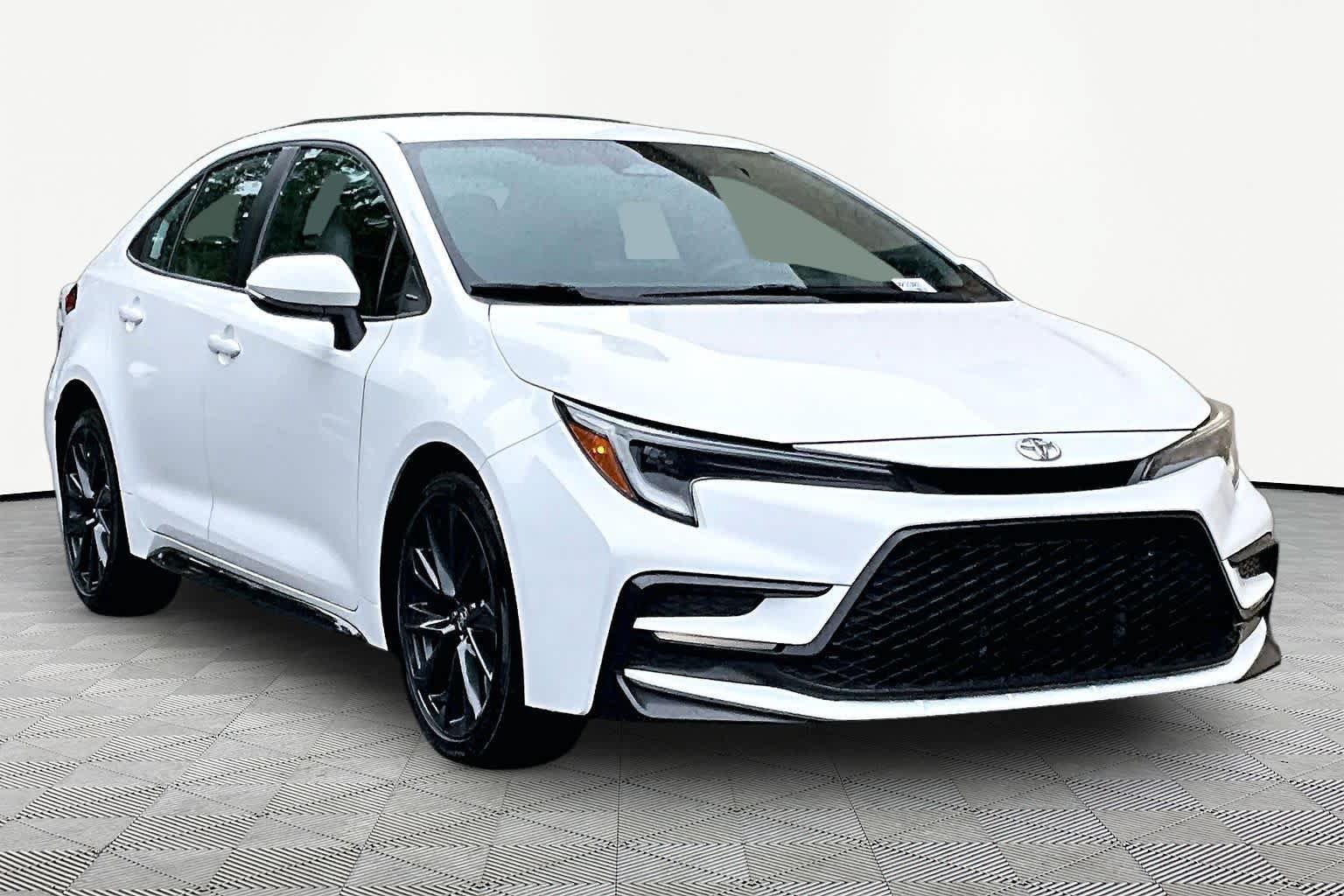 Certified 2024 Toyota Corolla SE FWD image 3