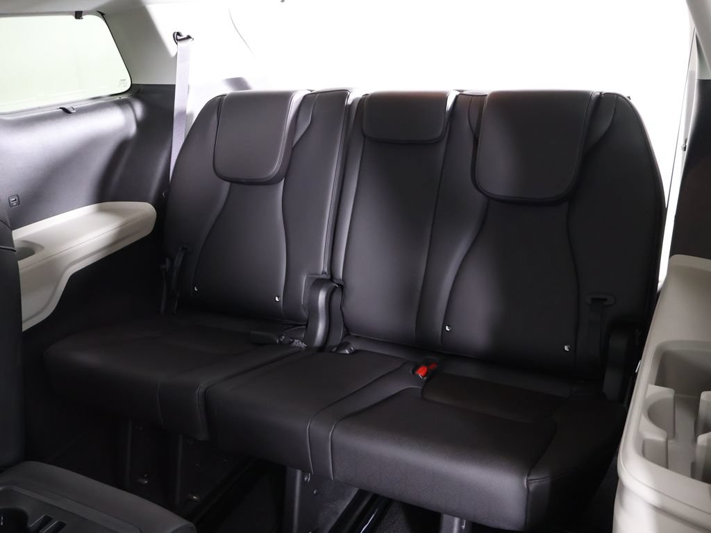 Certified 2024 Kia Carnival EX FWD image 36