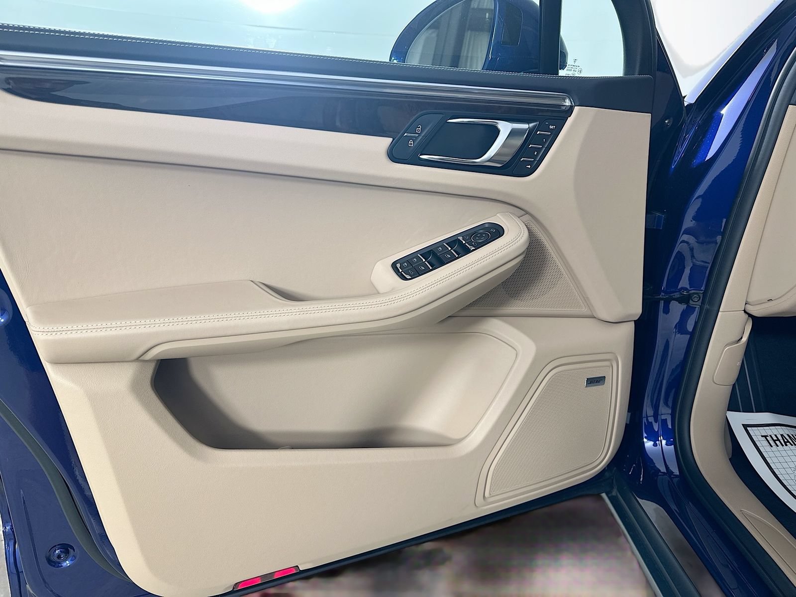 New 2026 Porsche Macan AWD/4WD image 16