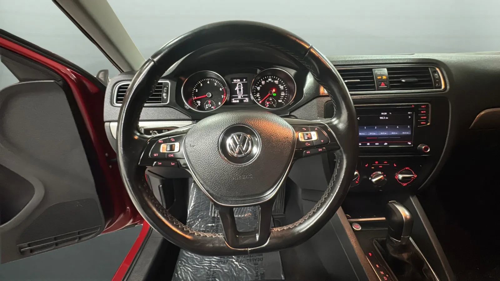 Used 2017 Volkswagen Jetta SE FWD image 21