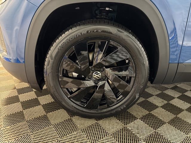 New 2025 Volkswagen Atlas Cross Sport SE image 10