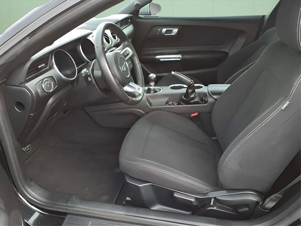 Used 2022 Ford Mustang Coupe image 5