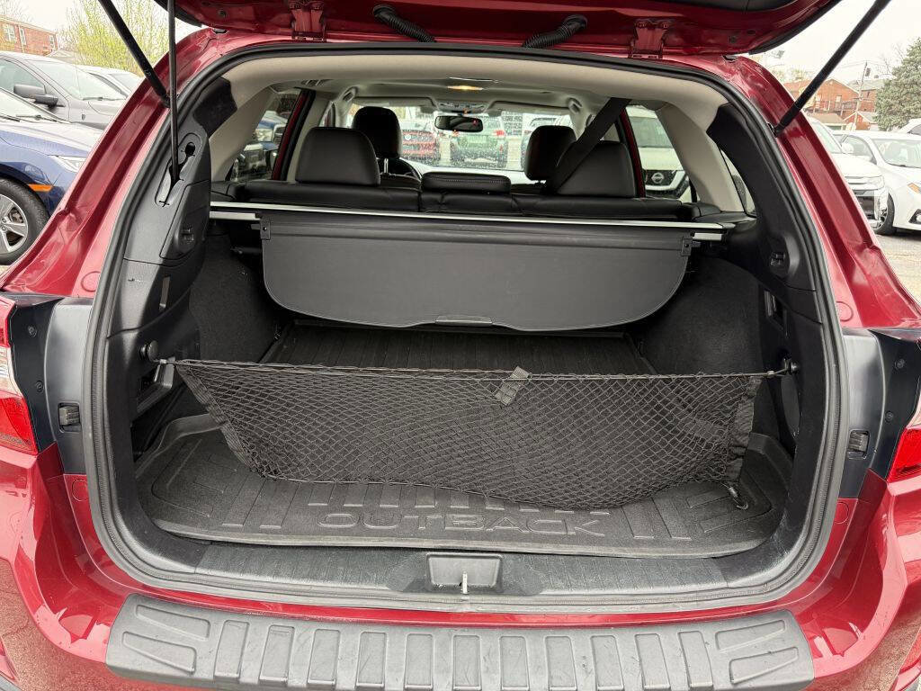 Used 2016 Subaru Outback 3.6R Limited image 9