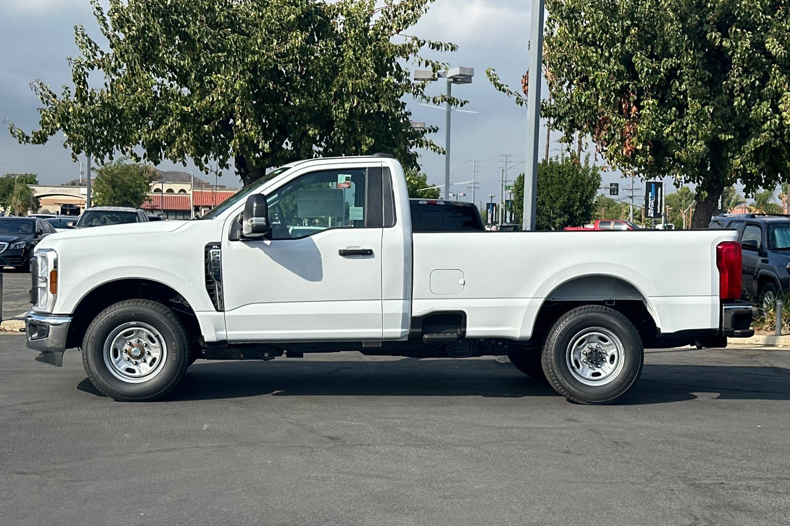 New 2026 Ford F250 XL w/ XL Chrome Package image 7