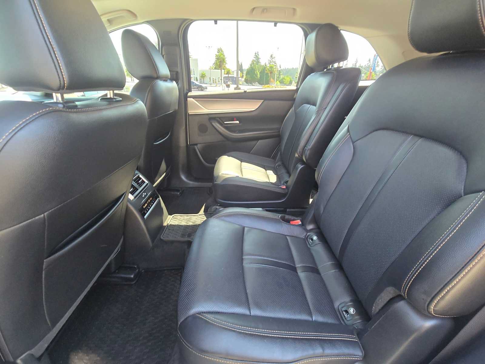 Used 2024 MAZDA CX-90 Plug-In Hybrid w/ Preferred AWD/4WD image 16