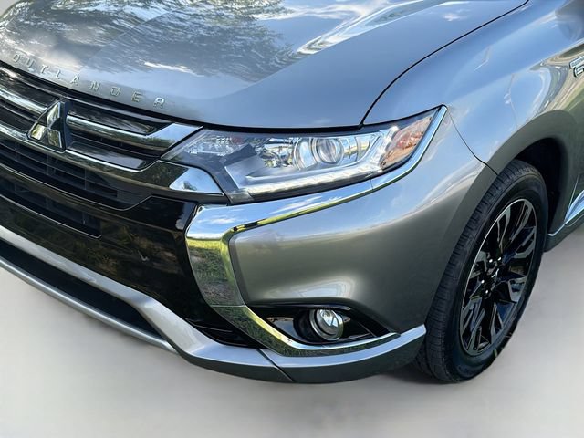 Used 2018 Mitsubishi Outlander SEL AWD/4WD image 9
