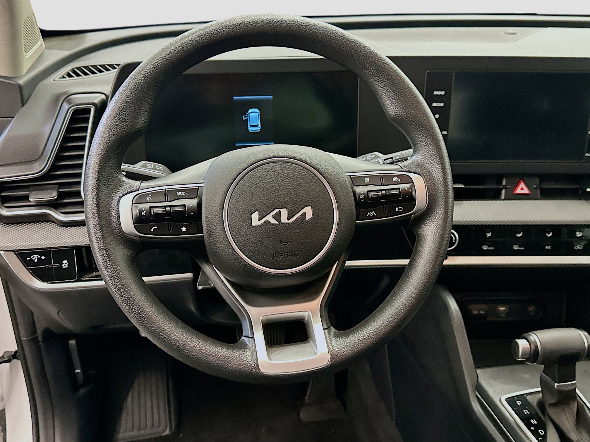 Used 2025 Kia Sportage LX image 18