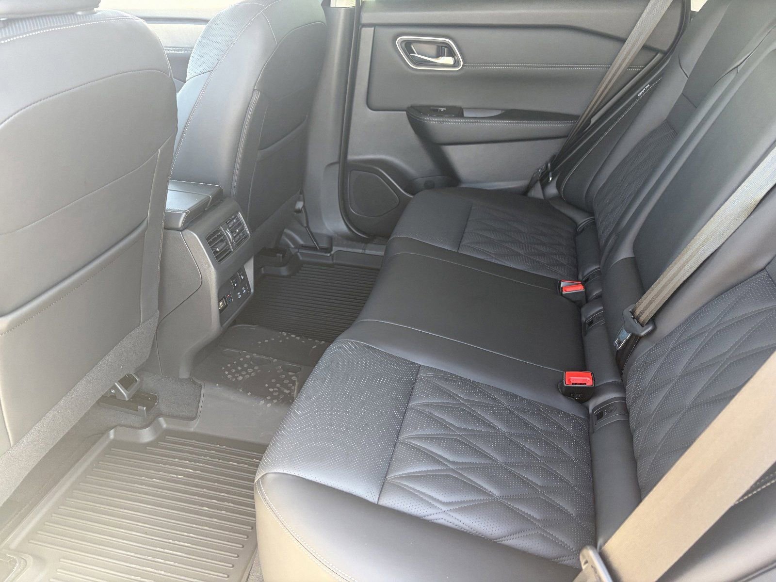 New 2026 Nissan Rogue Platinum w/ Platinum Premium Package image 18