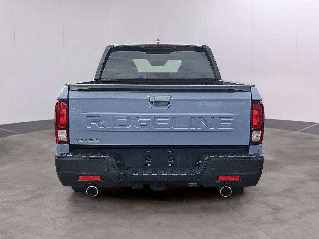 Used 2024 Honda Ridgeline Black Edition image 5