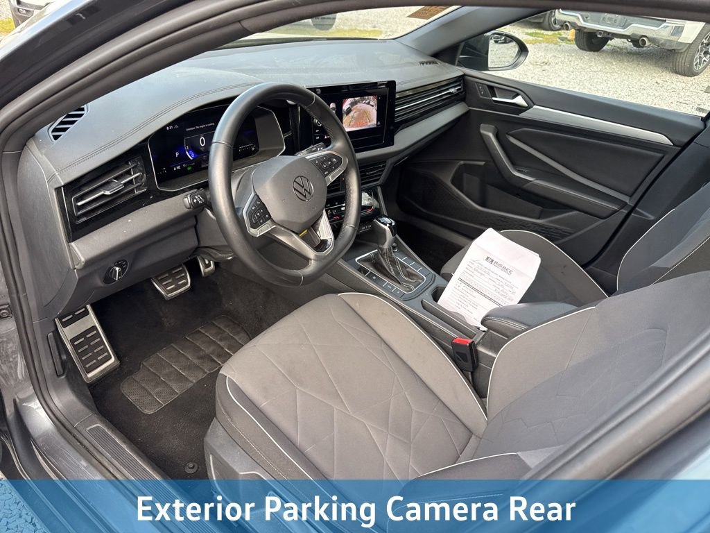 Used 2025 Volkswagen Jetta Sport image 10