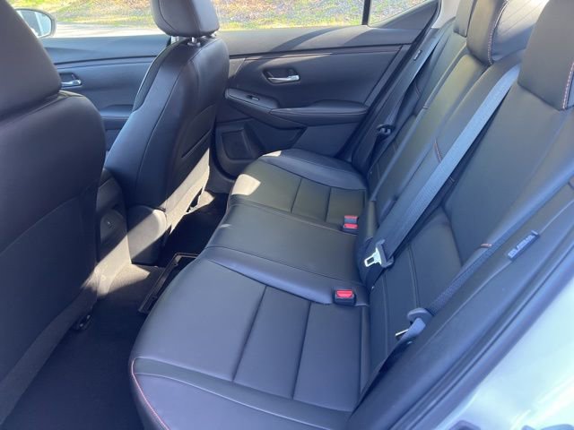 Used 2023 Nissan Sentra SR w/ SR Premium Package FWD image 17