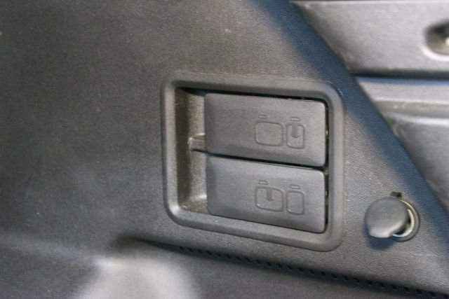 Used 2019 Chevrolet Equinox Premier FWD image 18