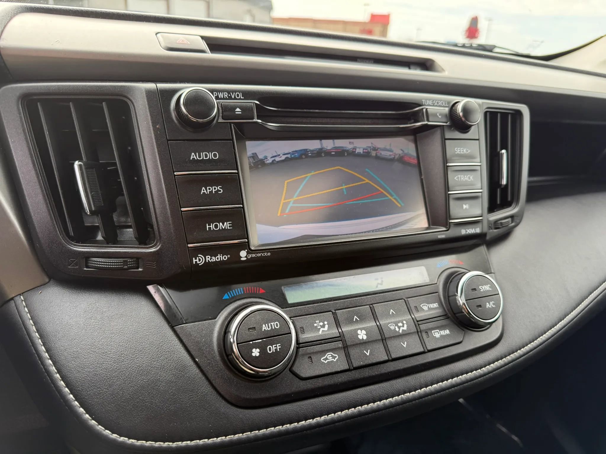 Used 2016 Toyota RAV4 XLE AWD/4WD image 21