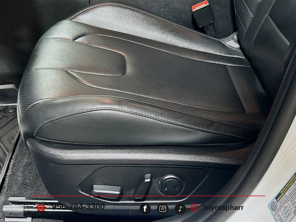 Used 2024 Hyundai Elantra Limited FWD image 19