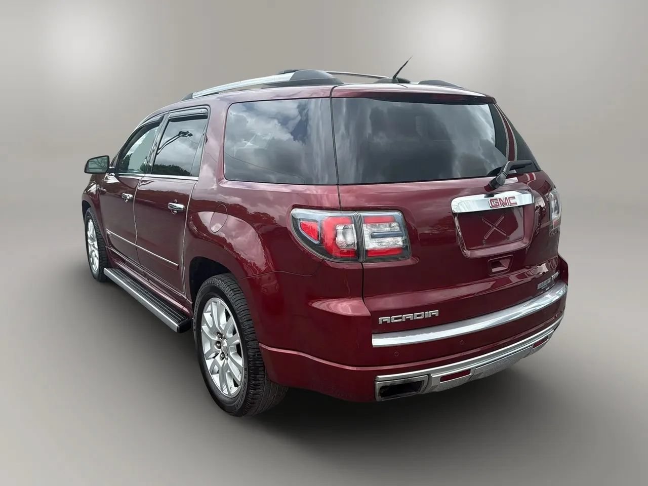 Used 2016 GMC Acadia Denali AWD/4WD image 3