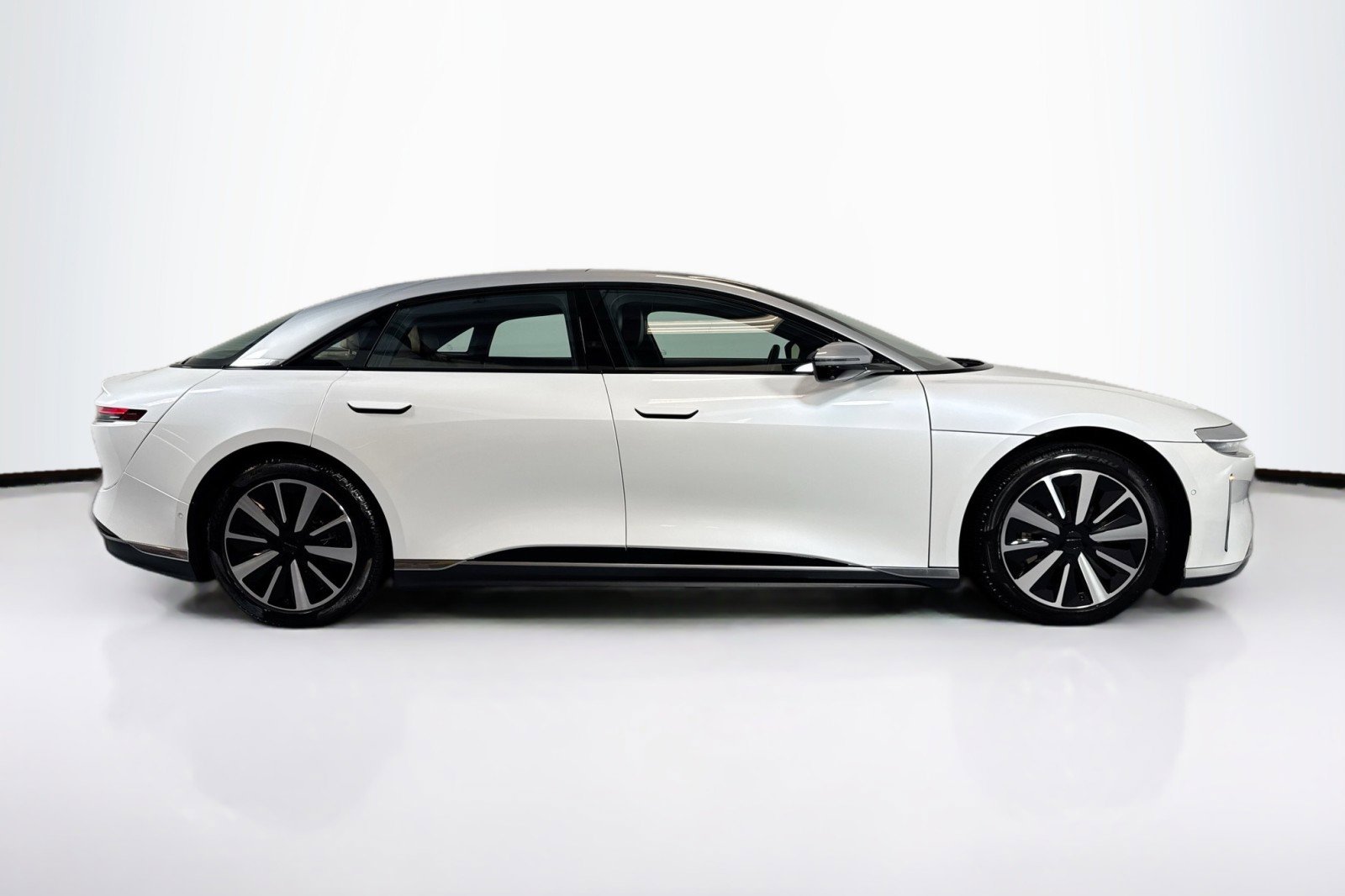 Used 2022 Lucid Air Grand Touring AWD/4WD image 4