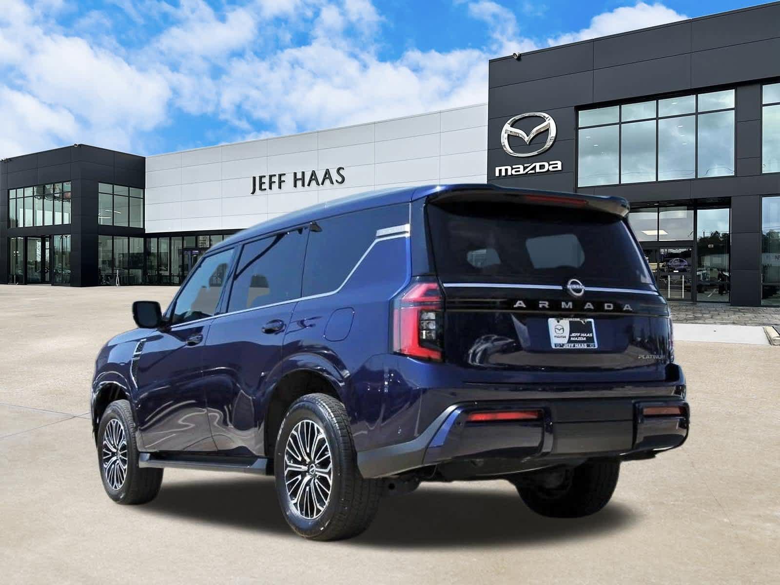 Used 2025 Nissan Armada Platinum RWD image 2