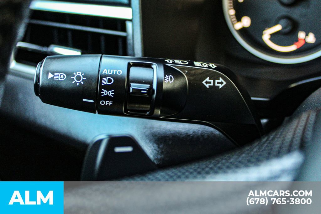 Used 2025 Mitsubishi Outlander SE image 31