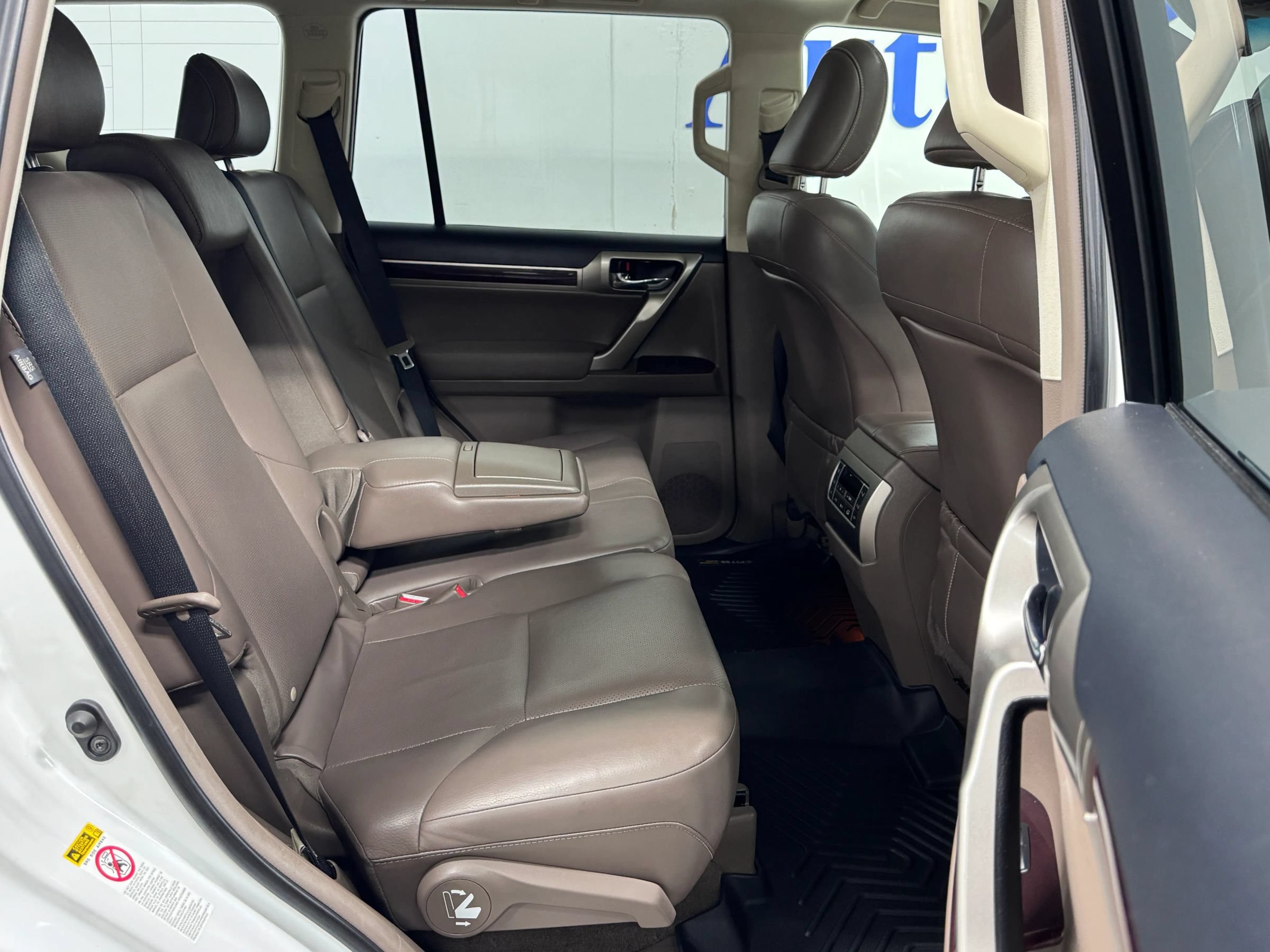 Used 2017 Lexus GX 460 AWD/4WD image 15