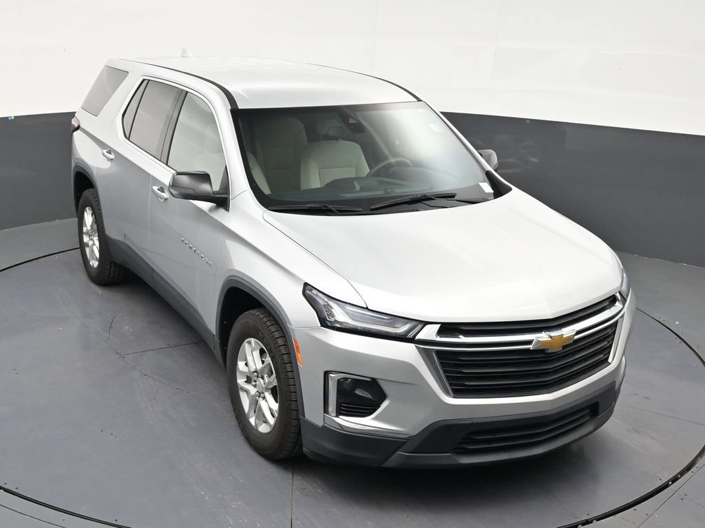 Used 2022 Chevrolet Traverse LS FWD image 17