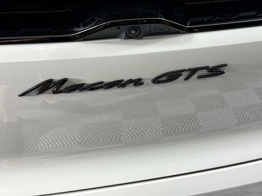 New 2026 Porsche Macan GTS Electric AWD/4WD image 34