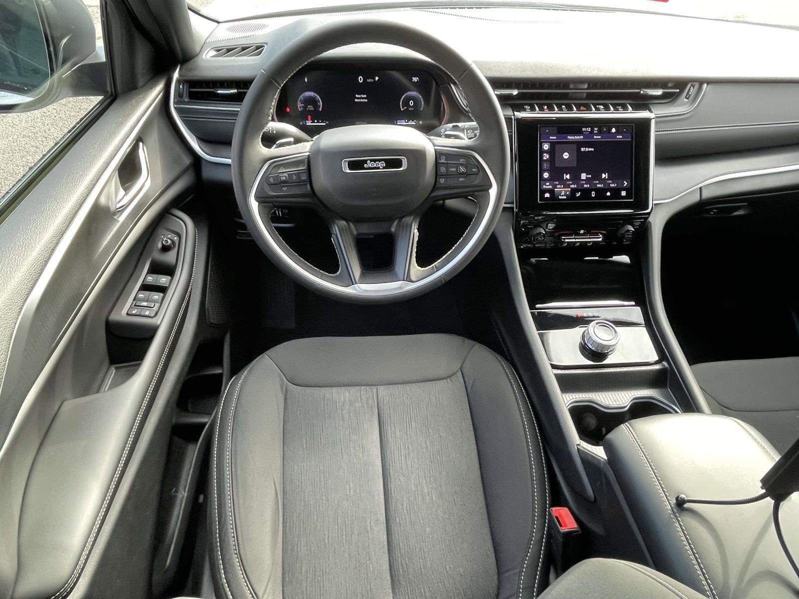 Used 2024 Jeep Grand Cherokee Laredo w/ MOPAR Finishing Package image 17