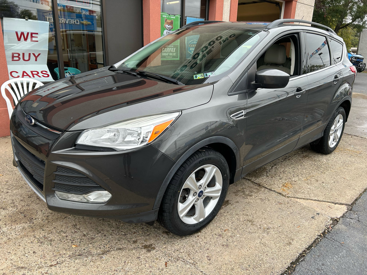 Used 2015 Ford Escape SE w/ Equipment Group 201A image 2