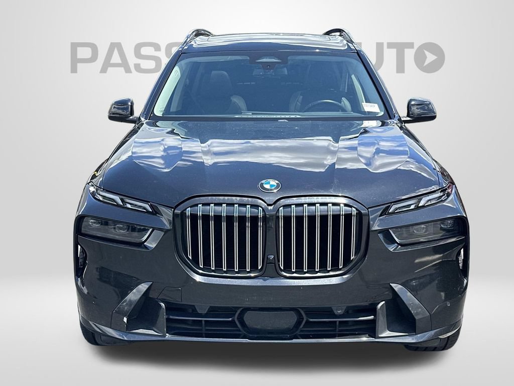 Used 2023 BMW X7 xDrive40i w/ Climate Comfort Package AWD/4WD image 6