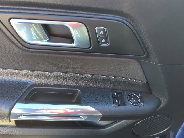 Used 2019 Ford Mustang Coupe image 17