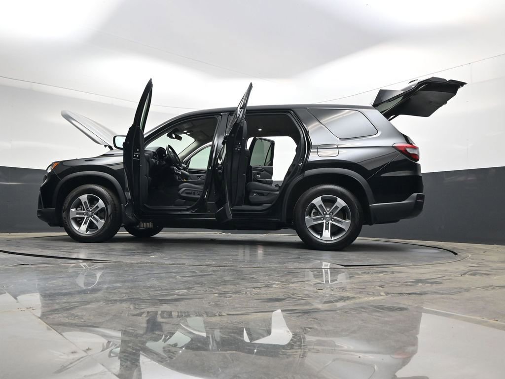Certified 2025 Honda Pilot EX-L image 39