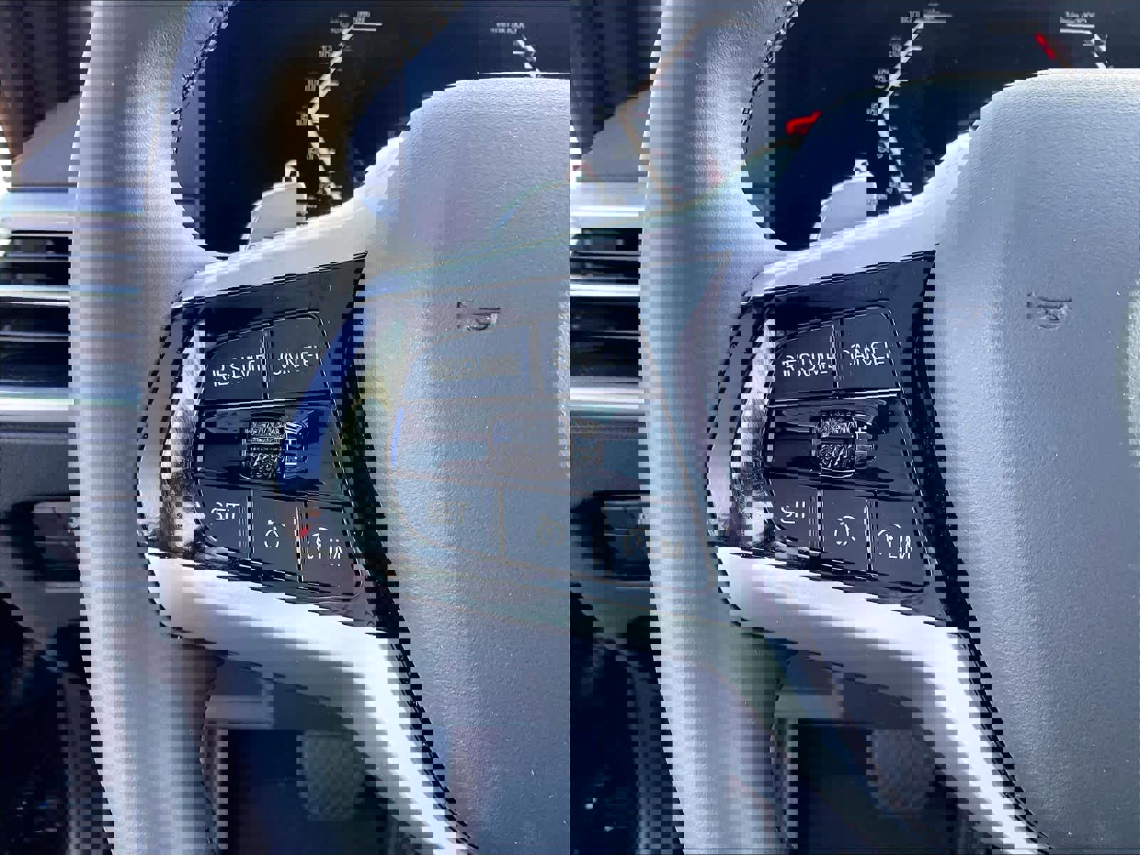 Certified 2025 BMW 330i xDrive Sedan w/ Convenience Package image 19