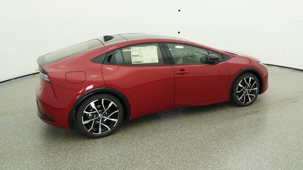New 2026 Toyota Prius Plug-In Hybrid FWD image 3