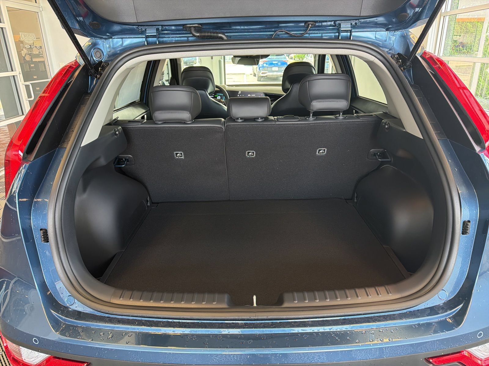 New 2026 Kia Niro EX FWD image 10