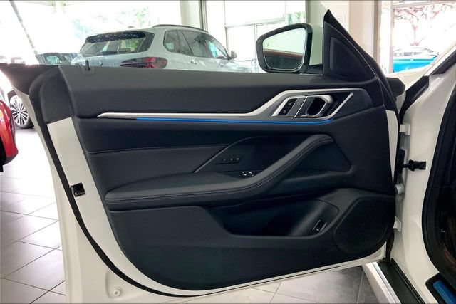 Used 2025 BMW i4 eDrive40 RWD image 10