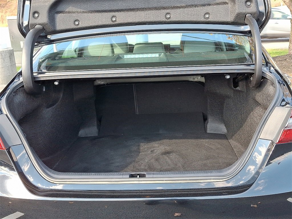 Used 2023 Toyota Camry XSE image 29
