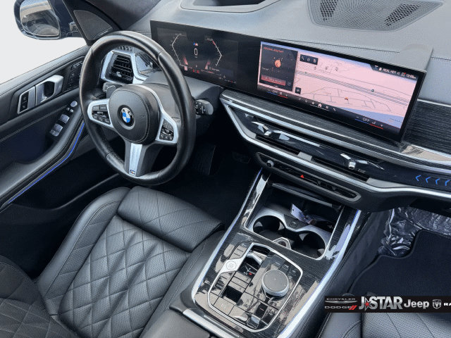Used 2025 BMW X7 xDrive40i w/ M Sport Package AWD/4WD image 19