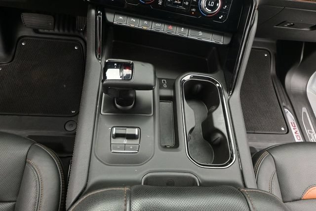 Used 2025 GMC Sierra 1500 AT4 w/ AT4 Premium Package AWD/4WD image 10