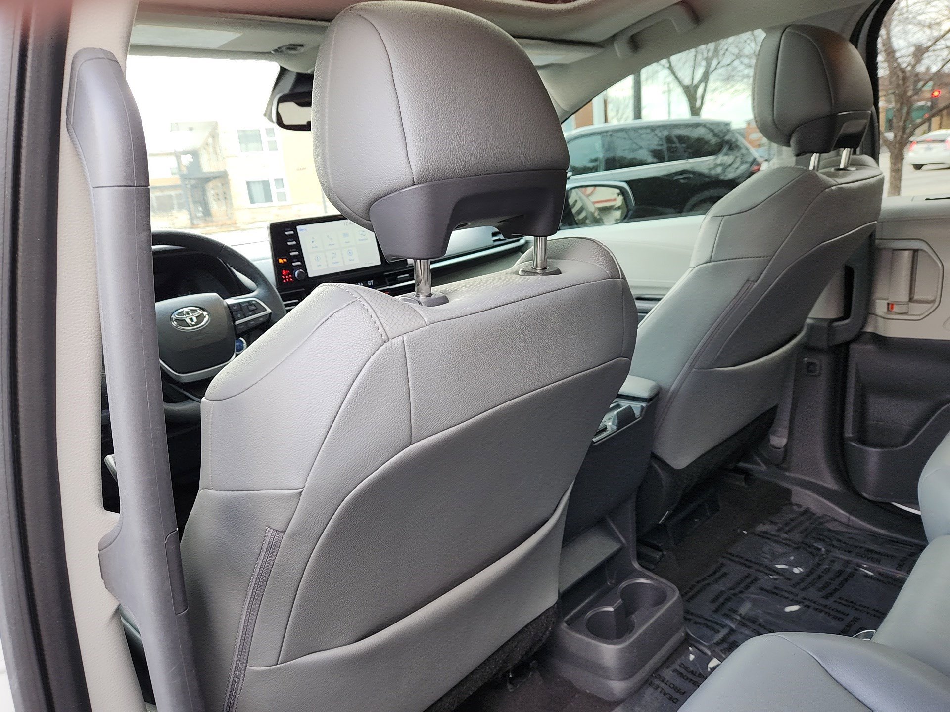 Certified 2023 Toyota Sienna XLE image 23