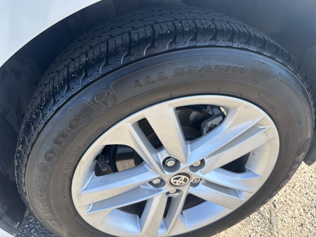 Used 2021 Toyota Corolla SE w/ Carpet Mat Package (TMS) image 11