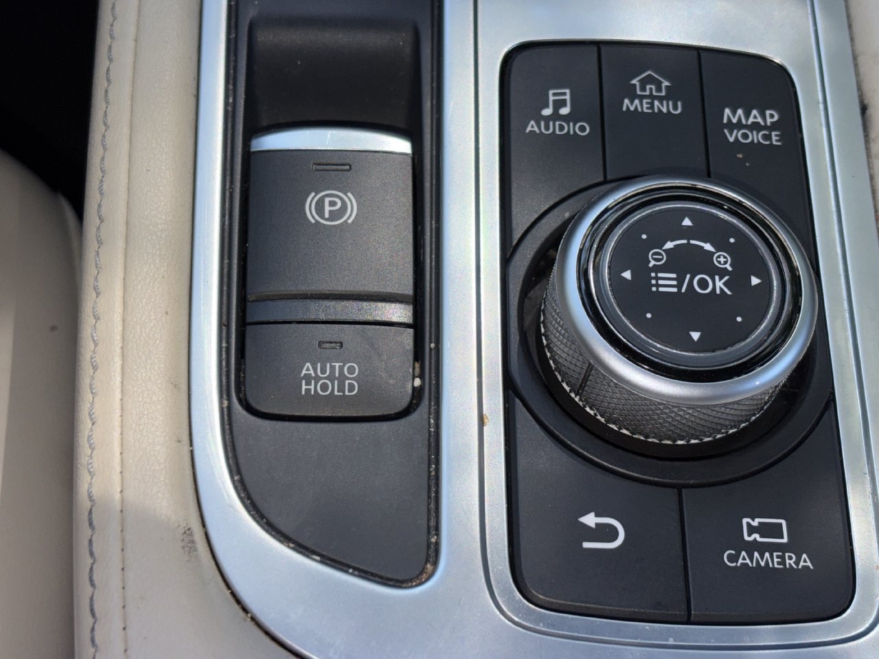 Used 2023 INFINITI QX60 Sensory w/ Vision Package AWD/4WD image 8
