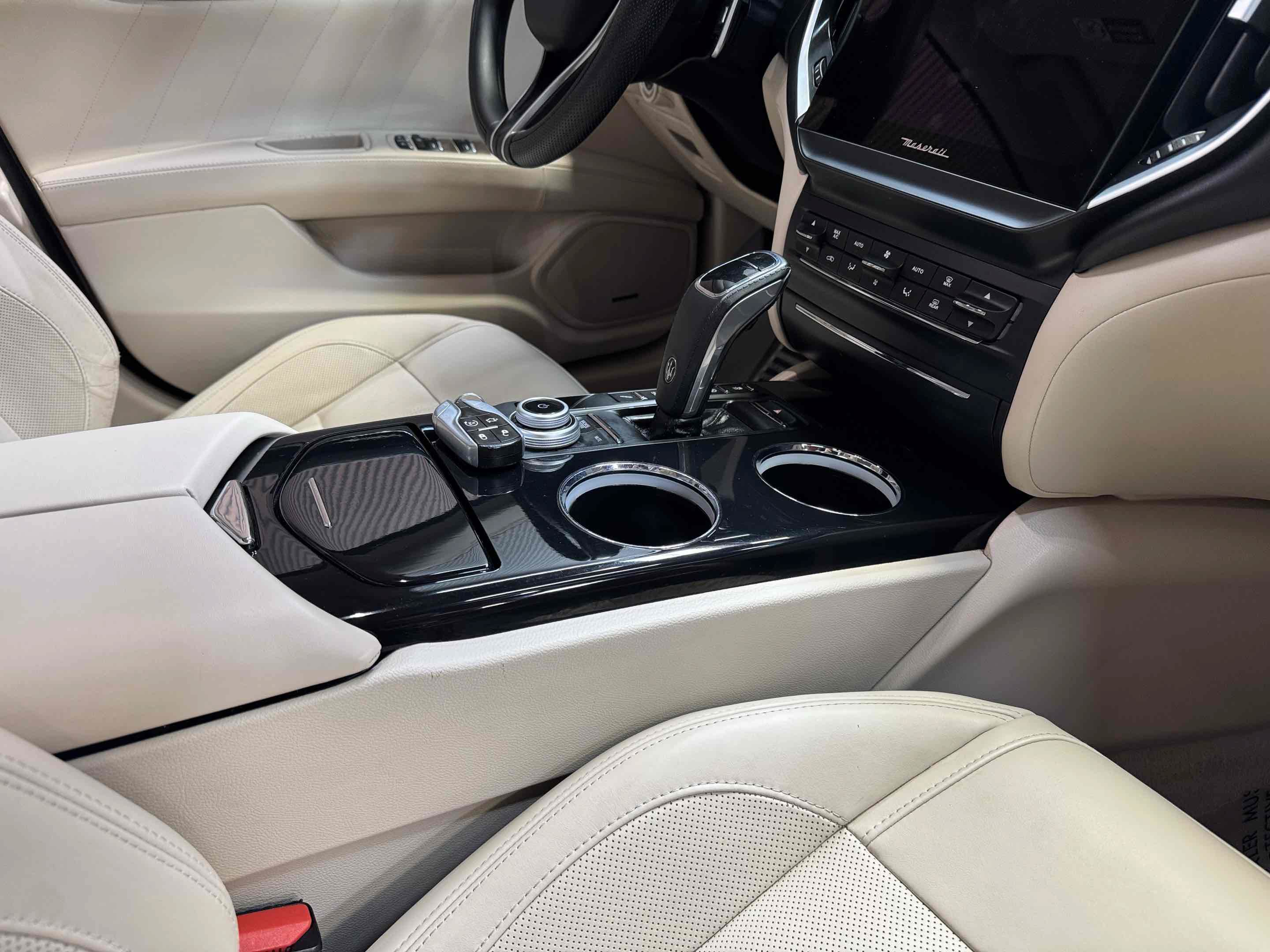 Used 2021 Maserati Ghibli S GranSport RWD image 59