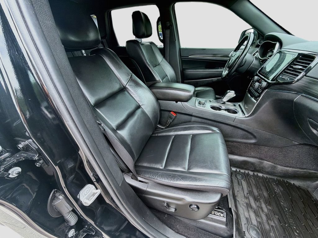 Used 2022 Jeep Grand Cherokee Limited w/ Technology Group AWD/4WD image 31