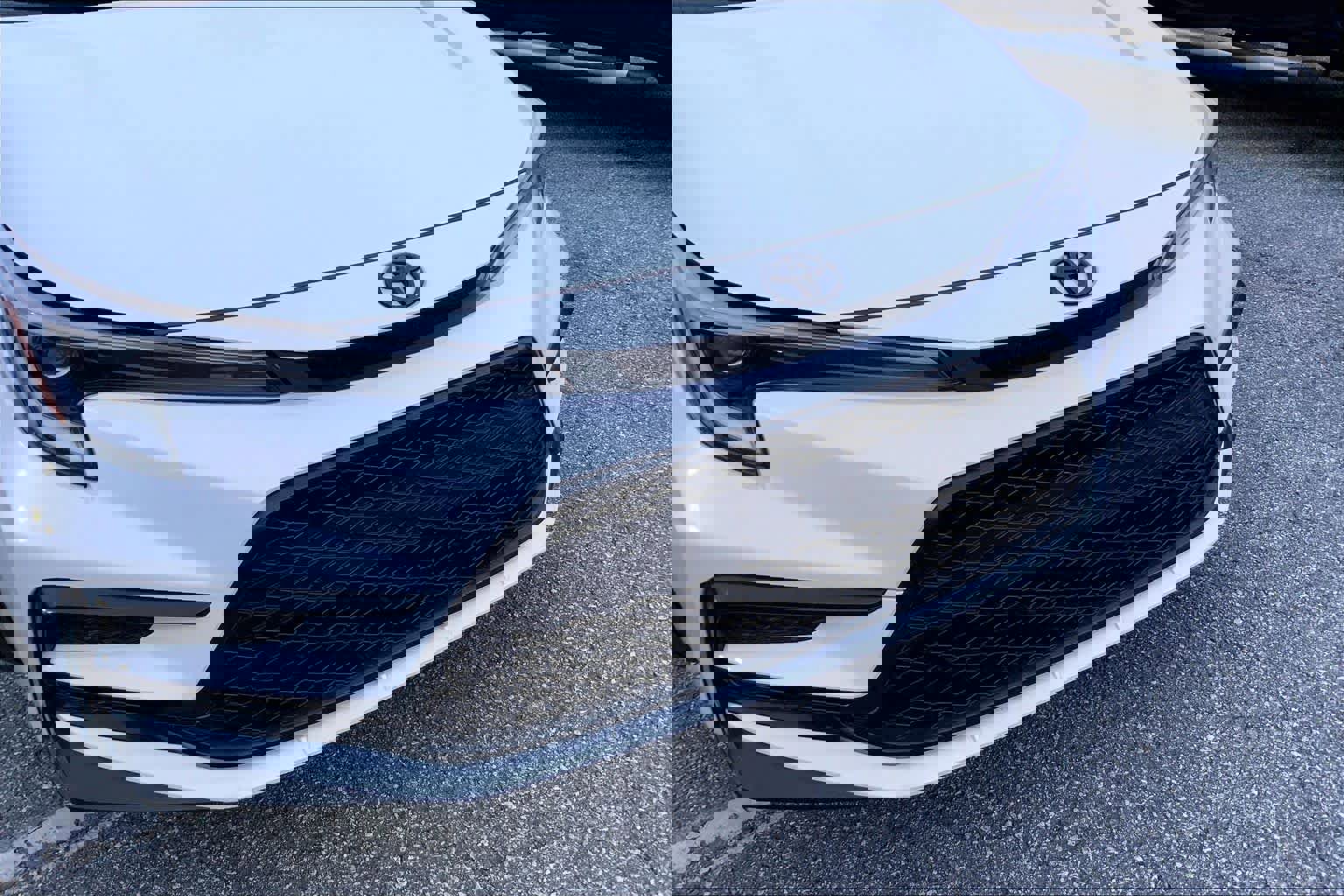 Used 2025 Toyota Corolla SE image 29