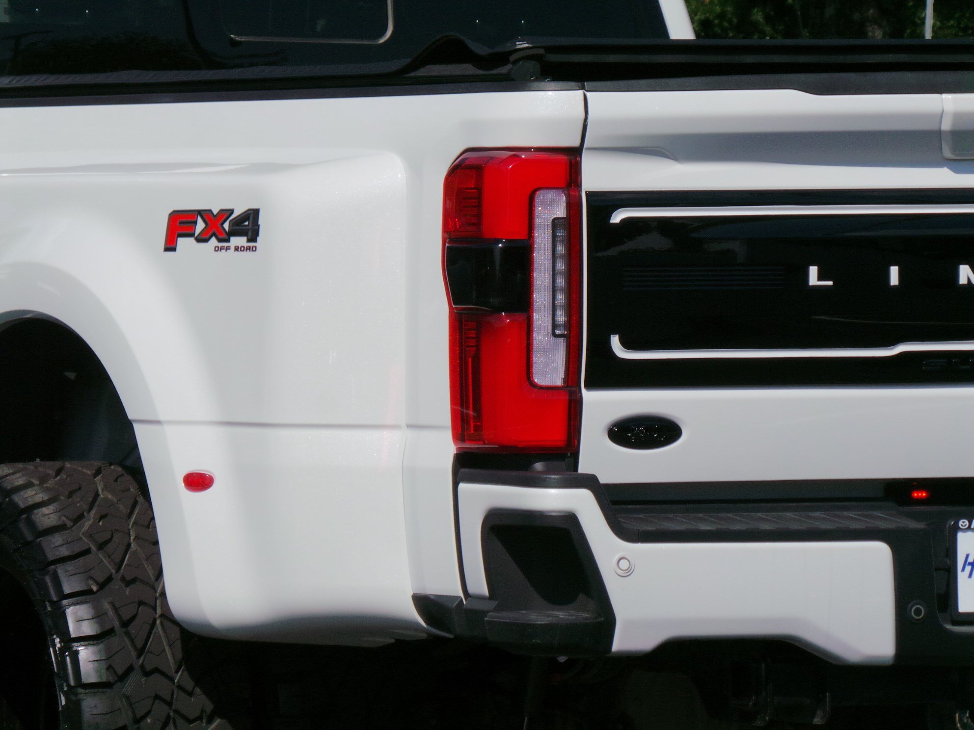Used 2024 Ford F450 Limited w/ FX4 Off-Road Package AWD/4WD image 26