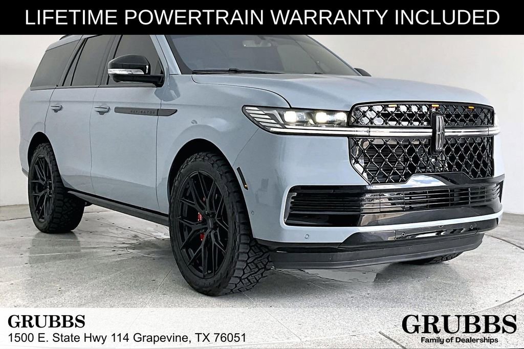 Used 2025 Lincoln Navigator Reserve w/ Jet Appearance Package image 1