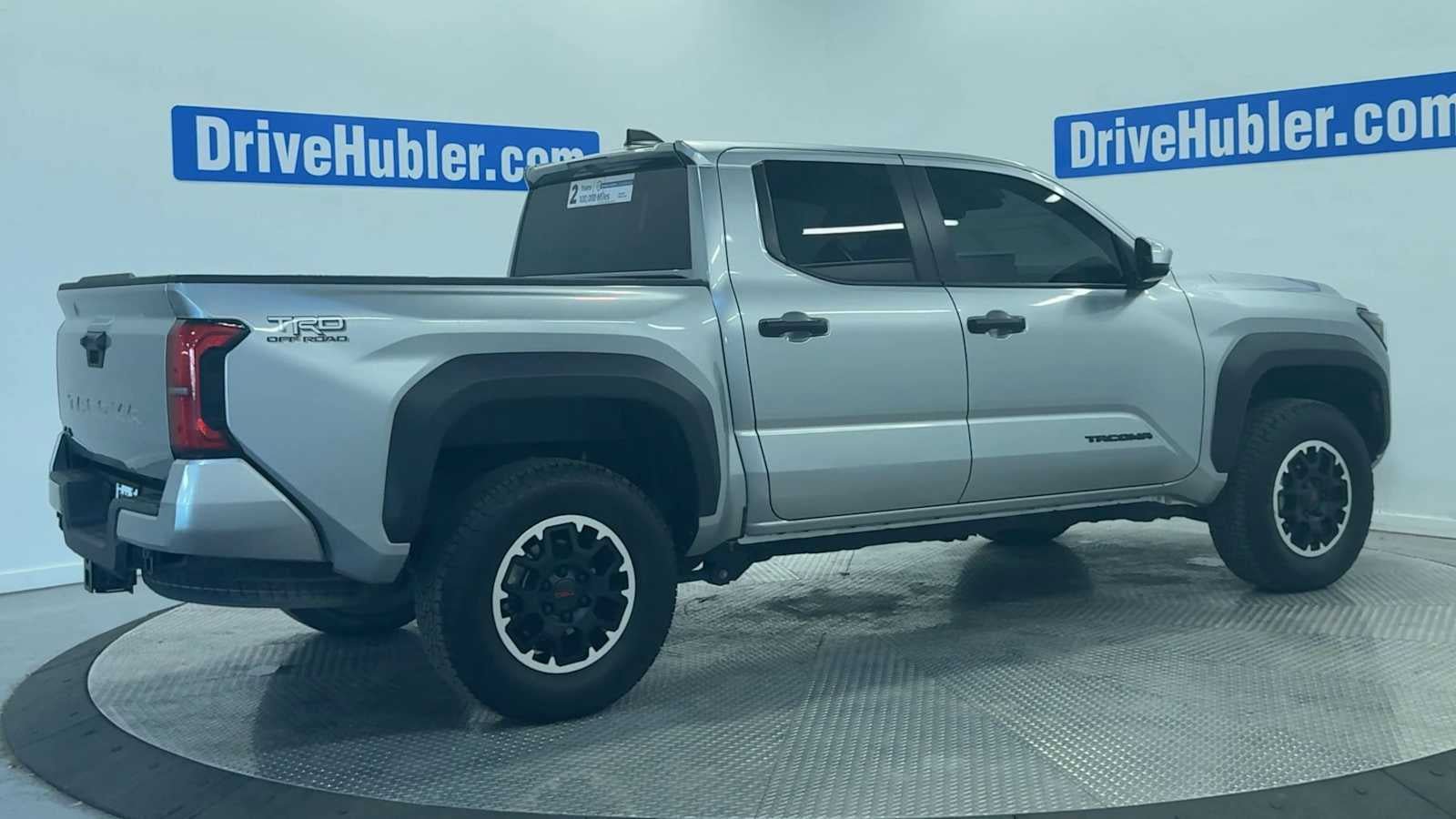 Used 2024 Toyota Tacoma TRD Off-Road AWD/4WD image 8