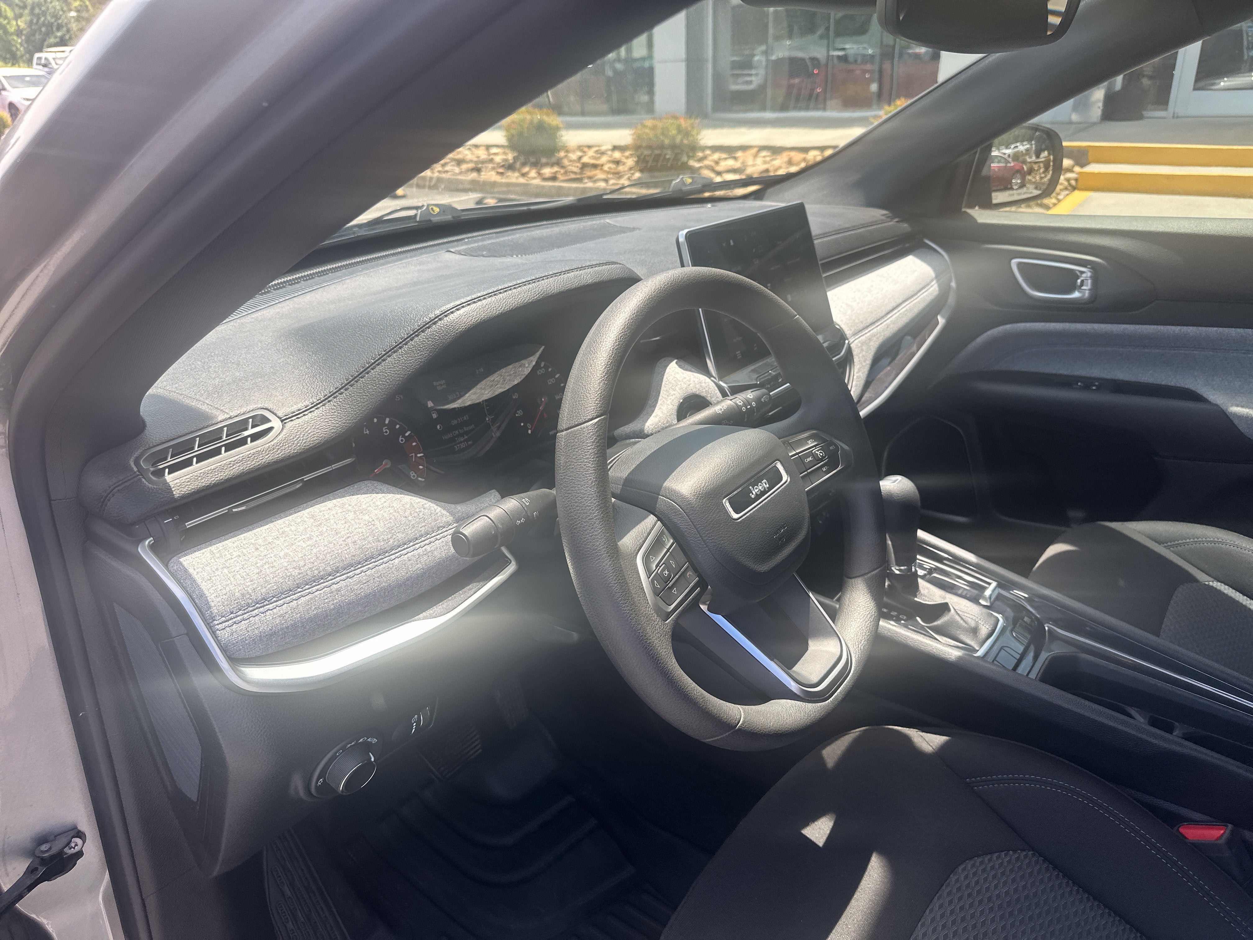 Used 2023 Jeep Compass Sport AWD/4WD image 14