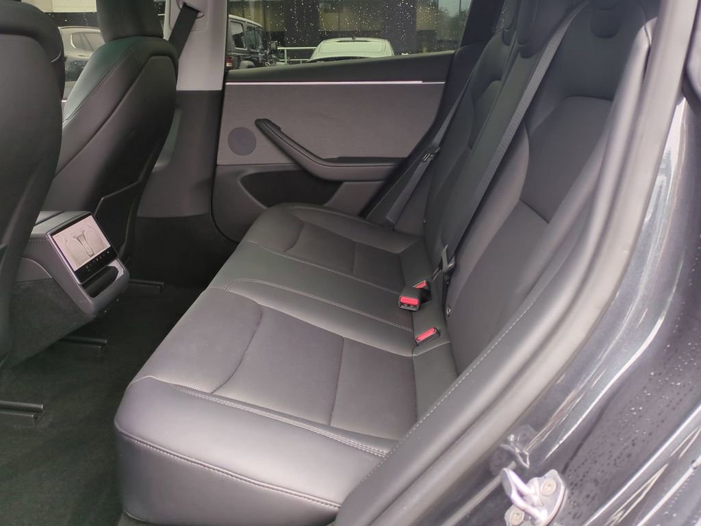 Used 2025 Tesla Model 3 Long Range RWD image 13