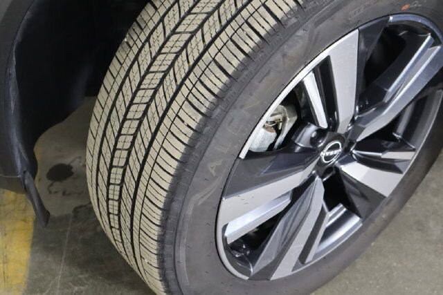 Used 2023 Nissan Rogue Platinum w/ Platinum Premium Package AWD/4WD image 36